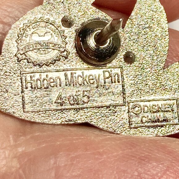 Disney Orange Bird Trading Pin Enamel Hidden Mickey Series Flying - Picture 7 of 8